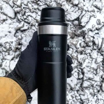 Stanley Klasik Trigger-Action Termos Bardak 0.47 Lt - Siyah