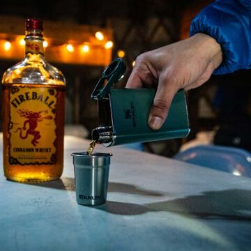 Stanley Adventure Shot Bardak ve Matara Seti Yeşil
